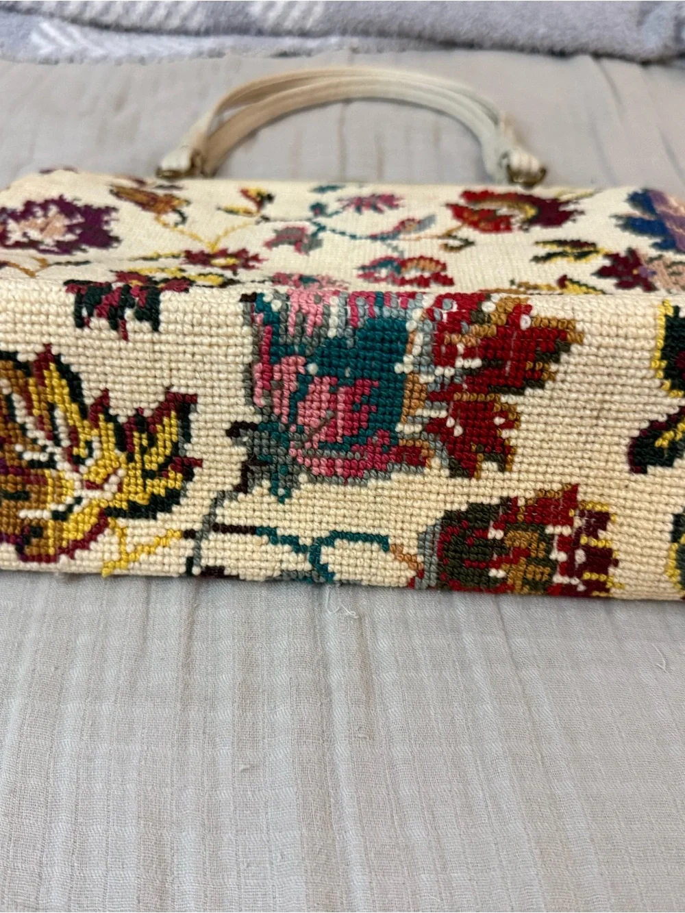 Vintage 1960’s Cream Floral Tapestry Top-Handle Bag - Picture 2 of 8
